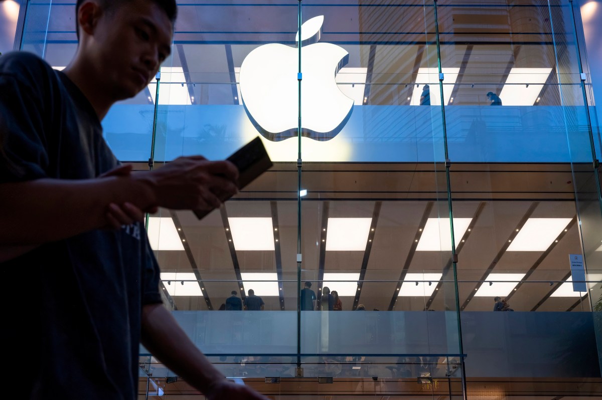 WWDC 2025 Preview: iOS 26 (Not 19!) – Liquid Glass, Gaming Hub, and Health AI